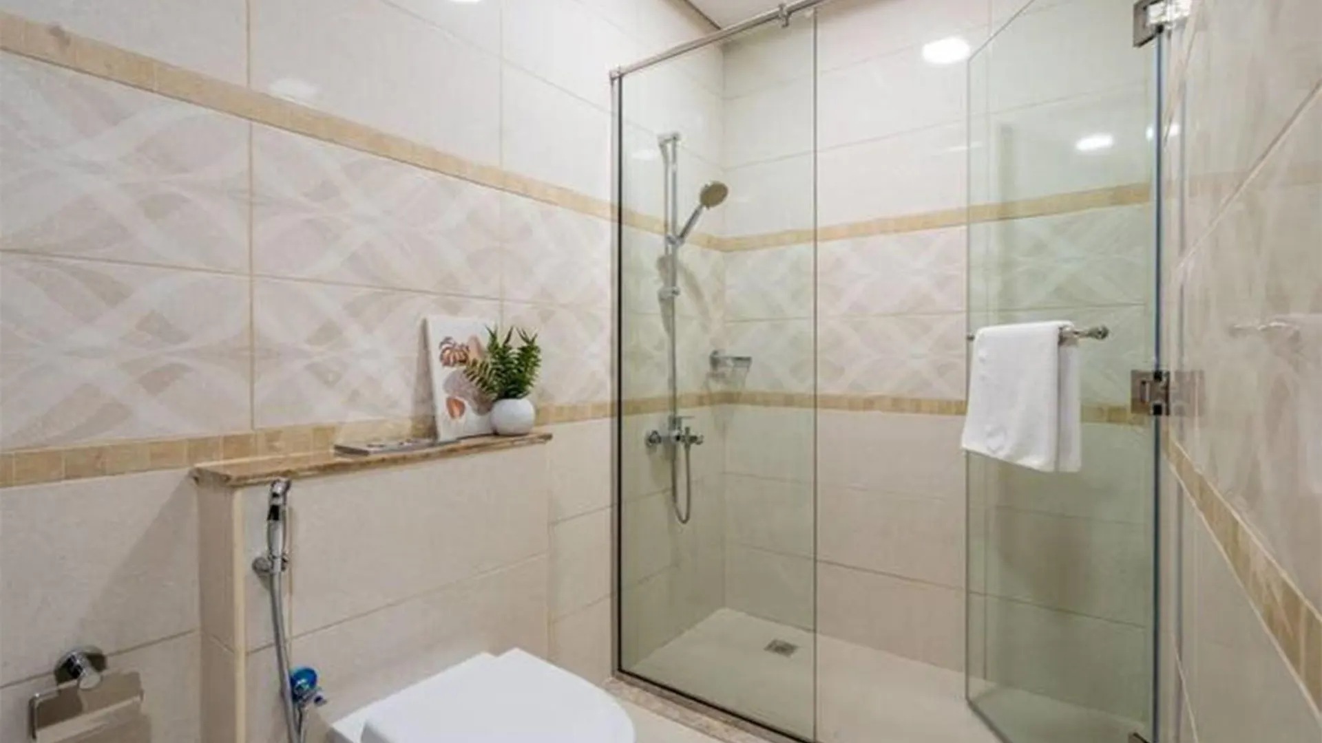 Lux 1Br Apartment In Court Tower With Partial Sea View 迪拜 阿拉伯联合酋长国