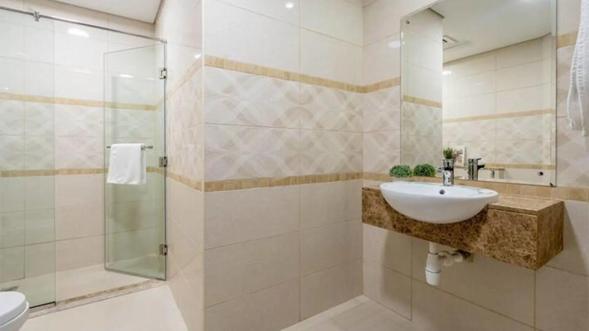 Lux 1Br Apartment In Court Tower With Partial Sea View Dubai
